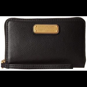 NWOT Marc Jacobs Wingman Wristlet